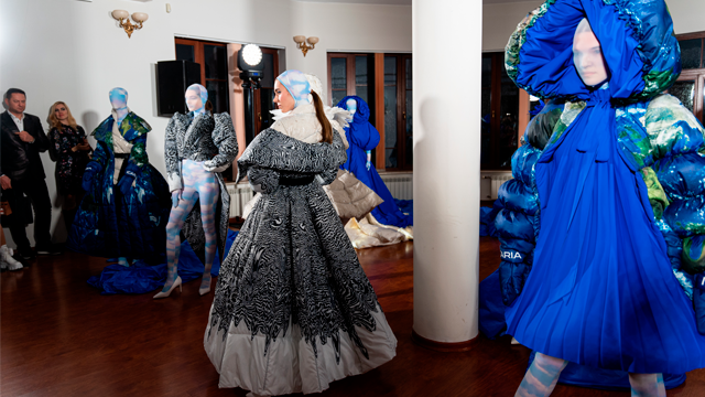 З відсиланням до античності: Андре Тан і Наша Ряба представили колекцію ICARIA