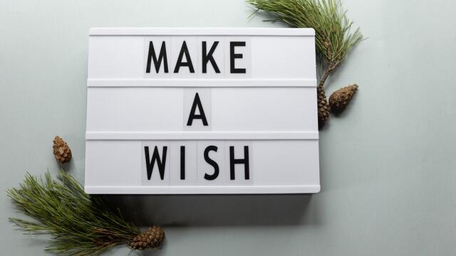 Как загадать желание на Старый Новый год 2025
