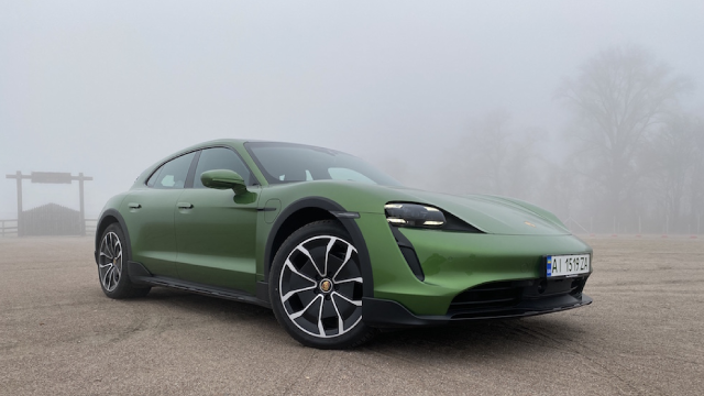 Тест-драйв Porsche Taycan Cross Turismo: кроссовер или спорткар