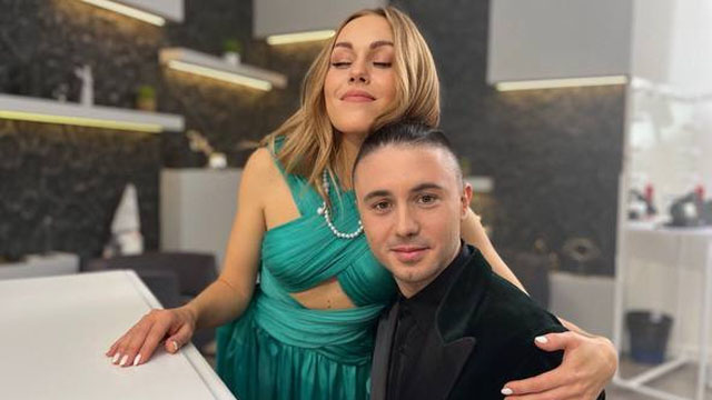 Alyosha розповіла про спілкування з Тарасом Тополею під час війни
