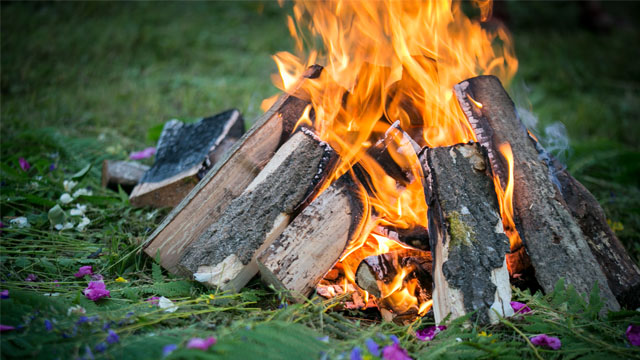 День летнего солнцестояния 2024: как погадать на любовь