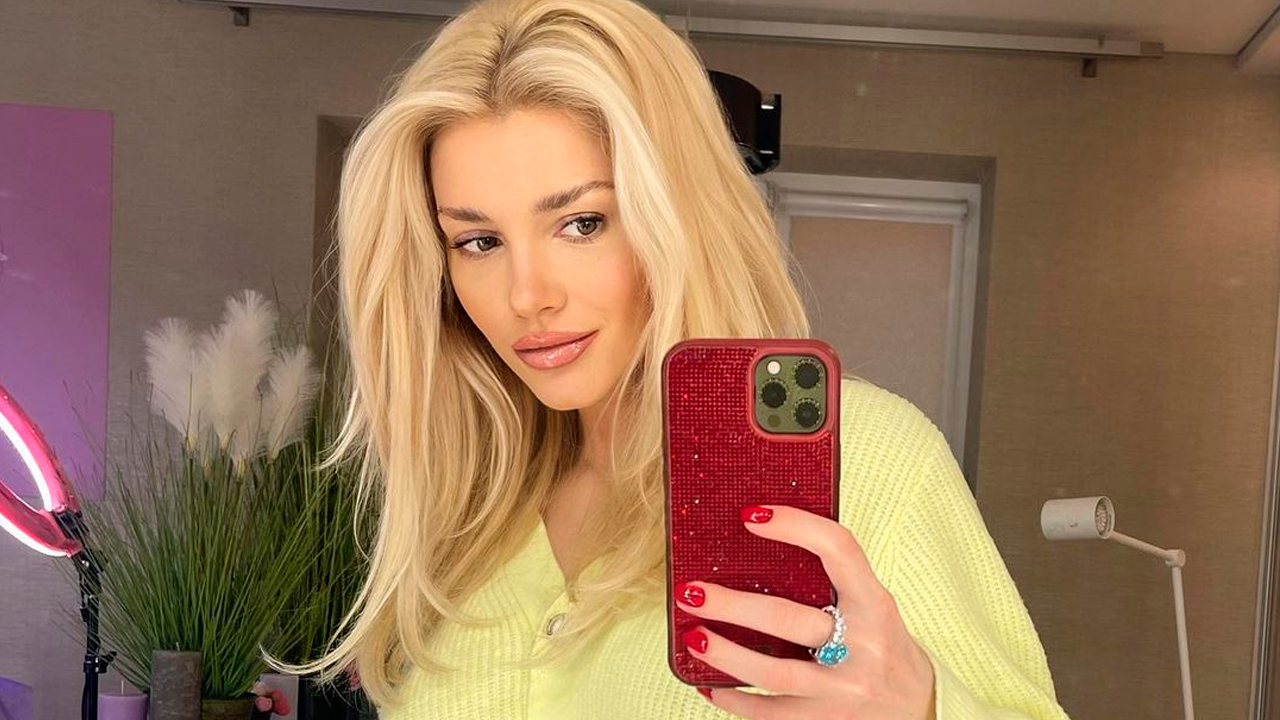 Міша Романова