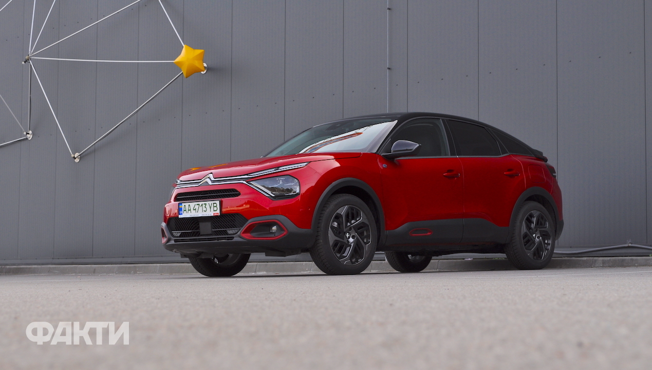 Citroen e-C4 – тест-драйв електромобіля (фото)