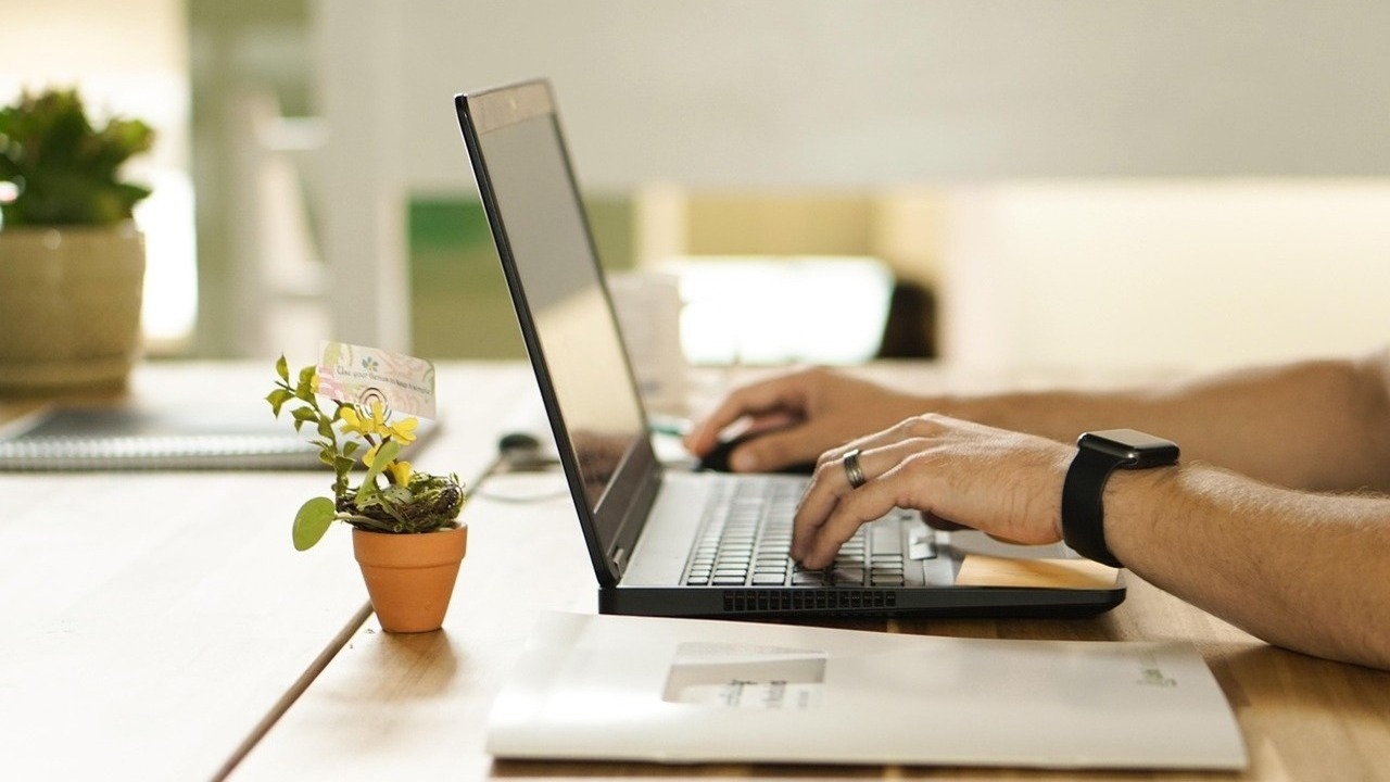 Як вивести ноутбук зі сплячого режиму