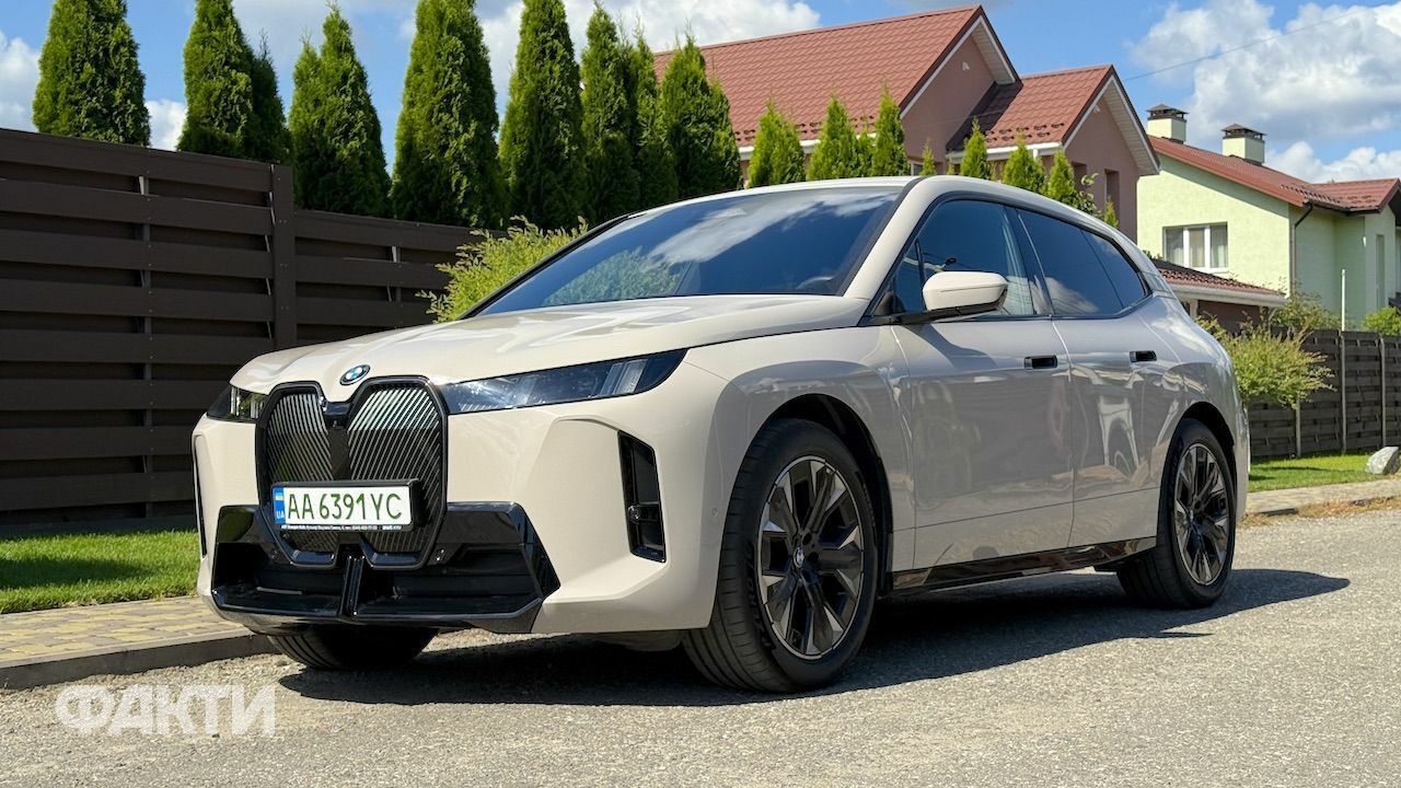 BMW iX xDrive60 – тест-драйв кросовера (фото)